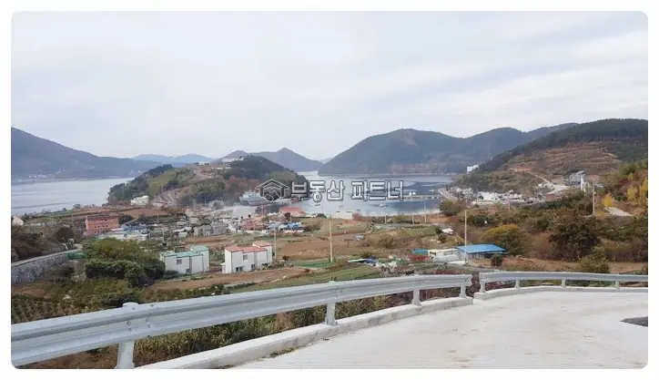 거제 묘지이장 현장 사진 - 묘지이장업체 경남 거제시 하청면 연구리에서 묘지개장 · 파묘 4기 공사