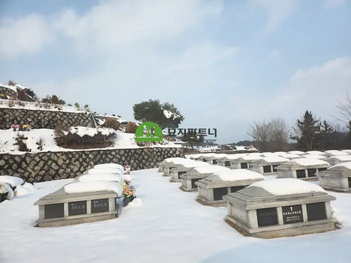 세종 묘지이장 현장 사진 - 묘지이장 세종특별시 충남 산소개장 믿을 수 있는 전문회사에 맡겨야 합니다