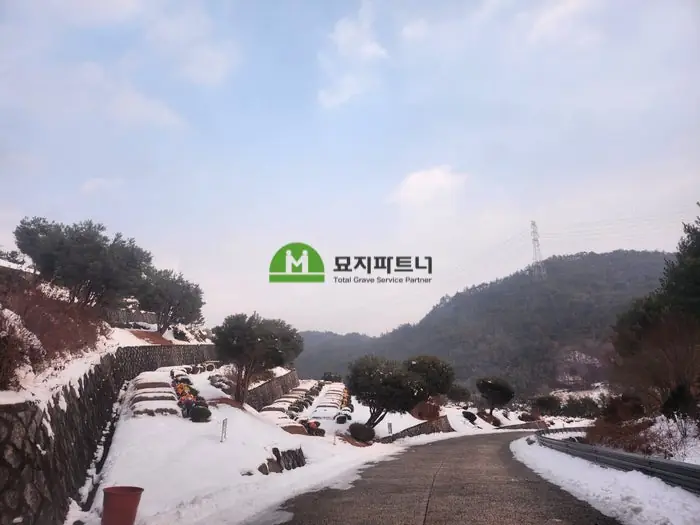세종 묘지이장 현장 사진 - 묘지이장 세종특별시 충남 산소개장 믿을 수 있는 전문회사에 맡겨야 합니다