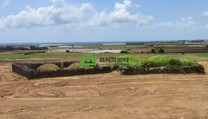 제주 묘지이장 현장 사진 - 제주도 서귀포 무연고묘지 무연분묘 주인없는묘지 처리방법