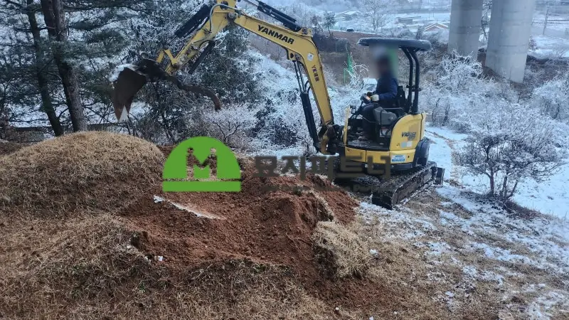 무주 묘지이장 현장 사진 - 무주 무연고분묘 처리에 대한 고찰